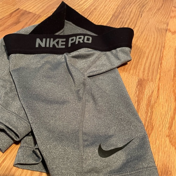 Gray Nike Pro Spandex - Picture 3 of 3